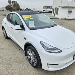 2022 tesla y