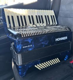 Hohner Bravo III 72