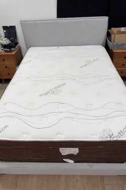 Full size bed