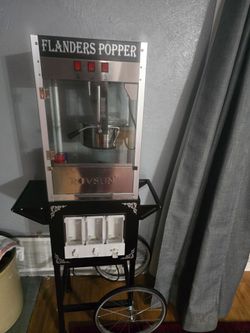 Flanders popcorn machine with candy dispenser