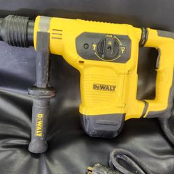 DeWalt D25481 10.5 Amp 1-9/16" Corded SDS-MAX Concrete/Masonry Rotary Hammer