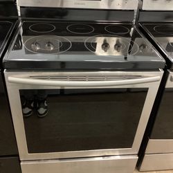 Samsung 30 in. Glass Top Electric Stove