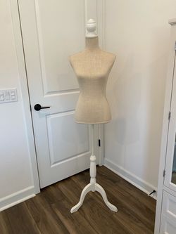 Female Dress Form Mannequin with Stand