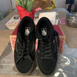 New Men’s Vans 10. 