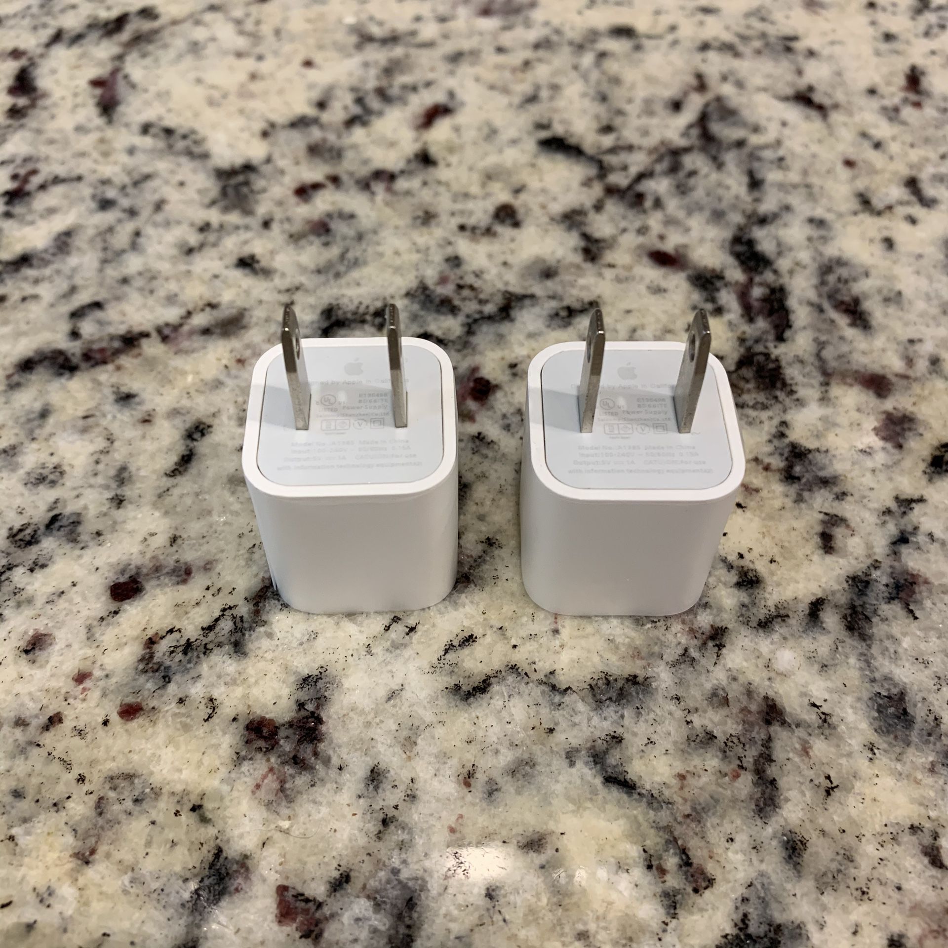 Apple iPhone wall adapter 2X