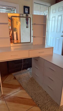 NEW DESK FROM AMAZON