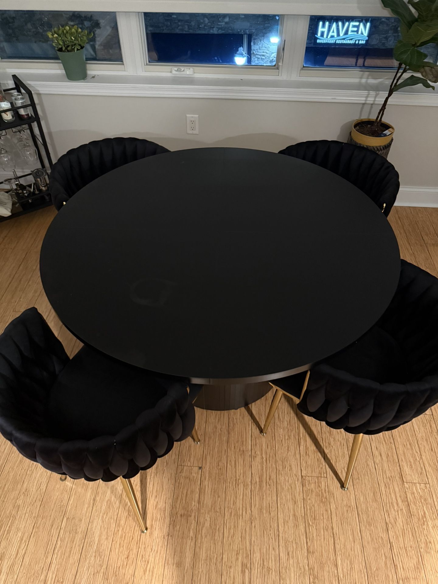 Dining Room Table And Chairs