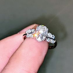 Engagement Ring, 1.5 Carat, White Gold
