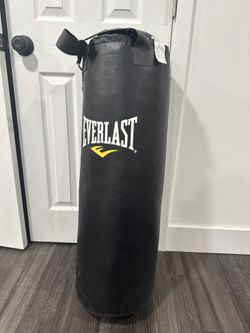 Everlast Heavy Boxing Bag – Move Out Sale