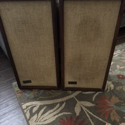 Vintage KLH Model 17 Speakers 