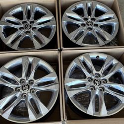 18” Toyota Sienna Stock Clean Wheels / Rims 