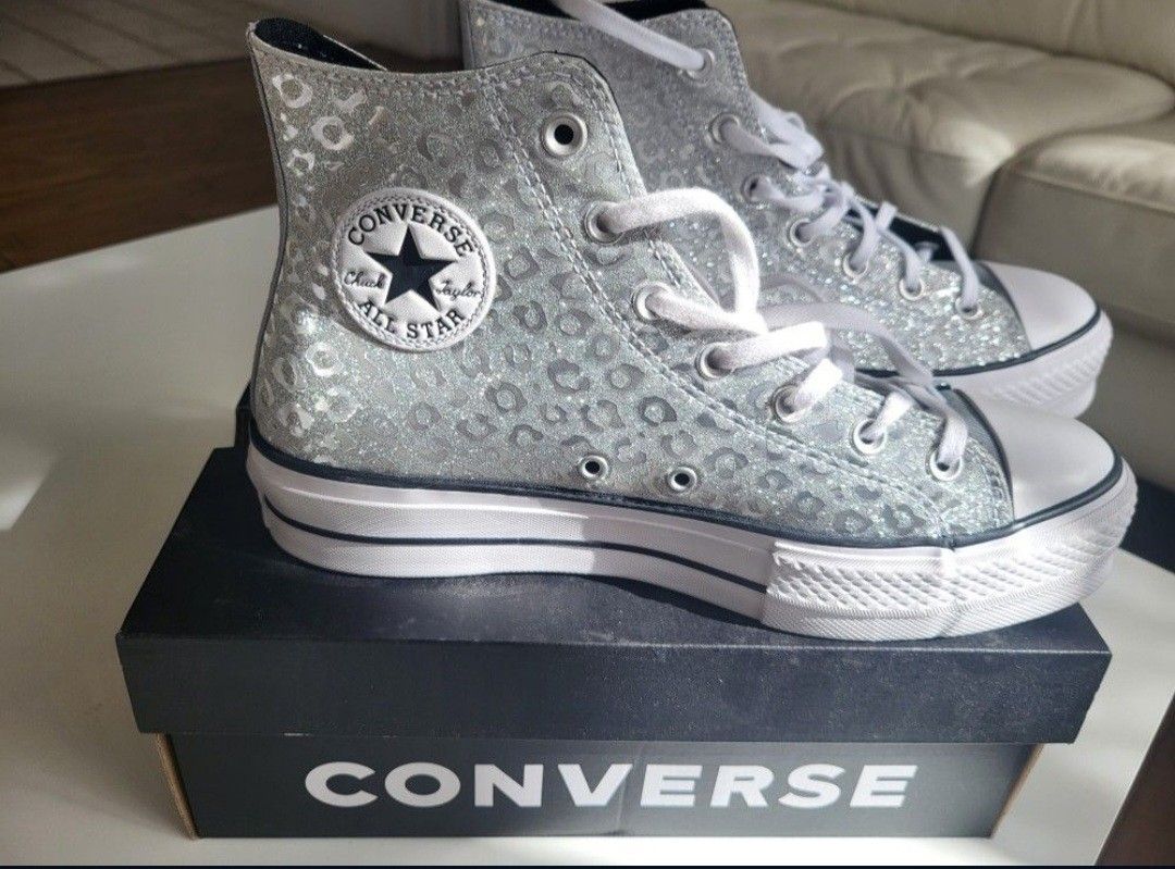CONVERSE "CHUCK TAYLOR" ALL STAR WOMEN'S SIZE 10... GREAT PRICE!!! ONLY $100.! Or MAKE ME an OFFER!!