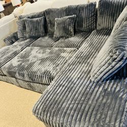 Stylish Nice Chaise Sectional! 