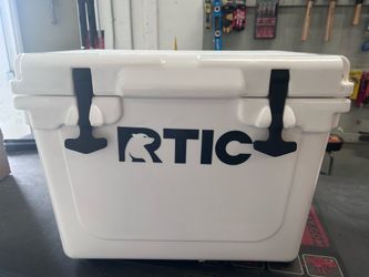 RTIC 20 qt cooler used looks new
