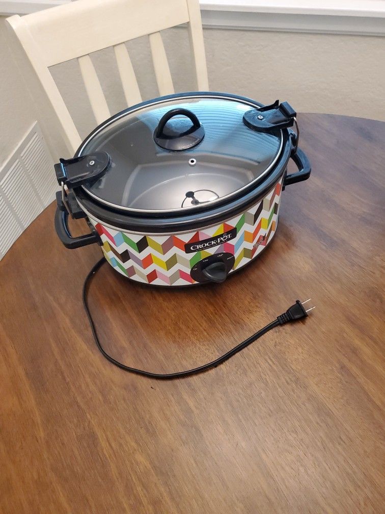 2.5 Quart Crock Pot for Sale in Brea, CA - OfferUp