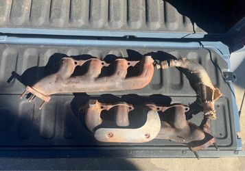 OEM GM 454 BB Exhaust Manifolds