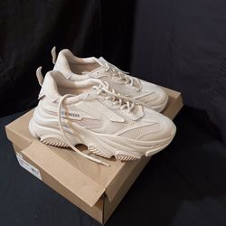 Steve Madden Possession Sneakers UNISEX – 8.5 M