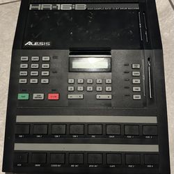 Alesis HR-16B Drum Machine refurb + TR rom set