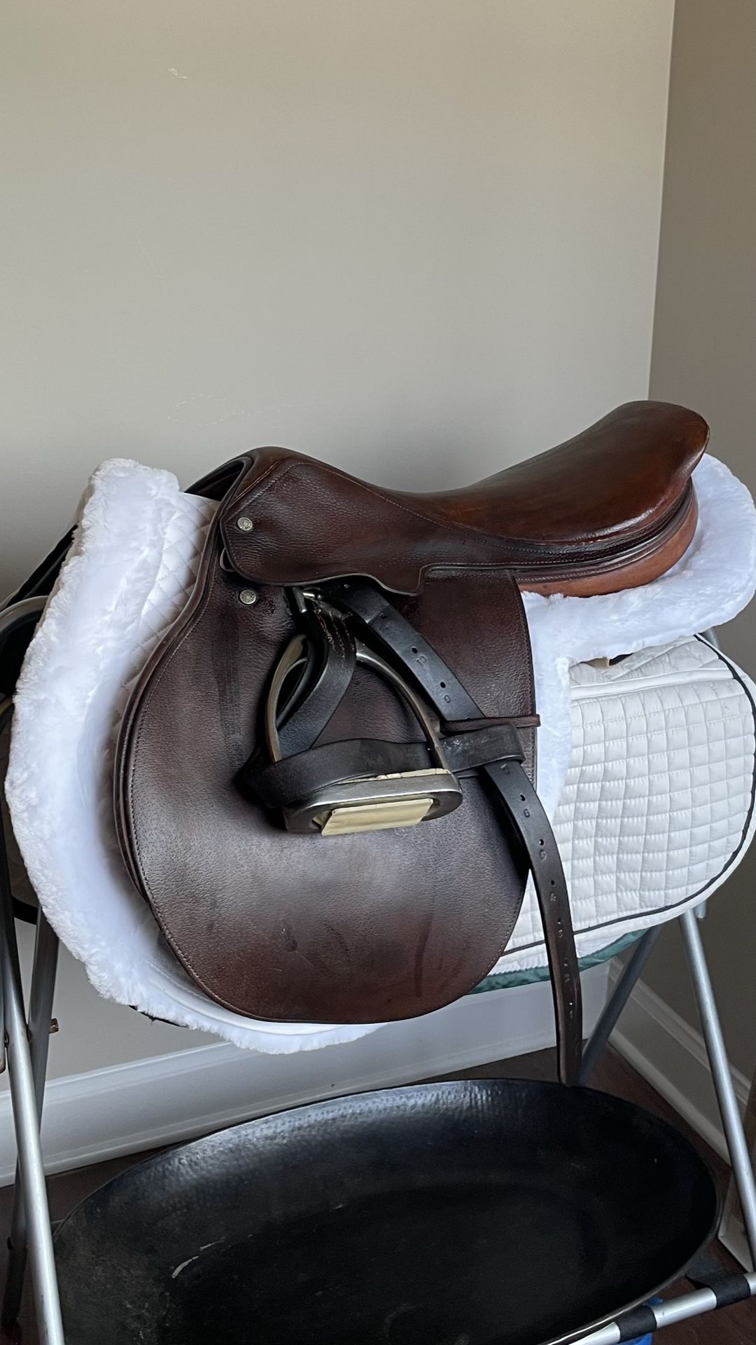 Crosby All Purpose 17.5 Saddle