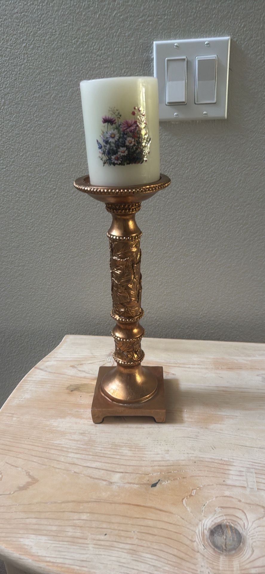 Candle Holder With Leaves 🍃 Detail - Candle Not Included