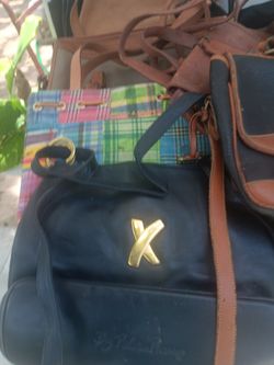 Lot of antique bags all leathers in good condition 