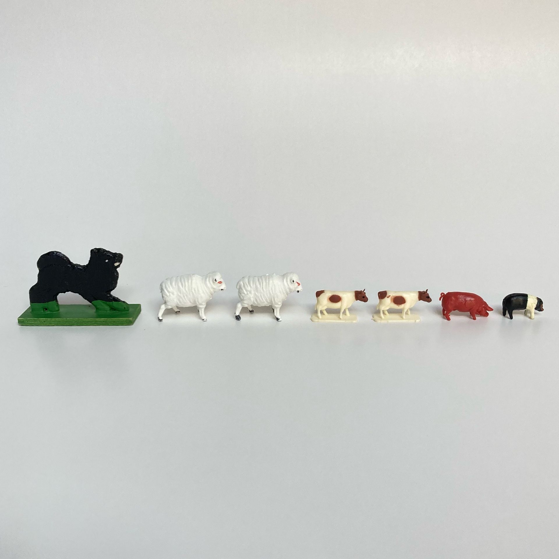 Vintage Miniature Dollhouse/Train Scale Animals