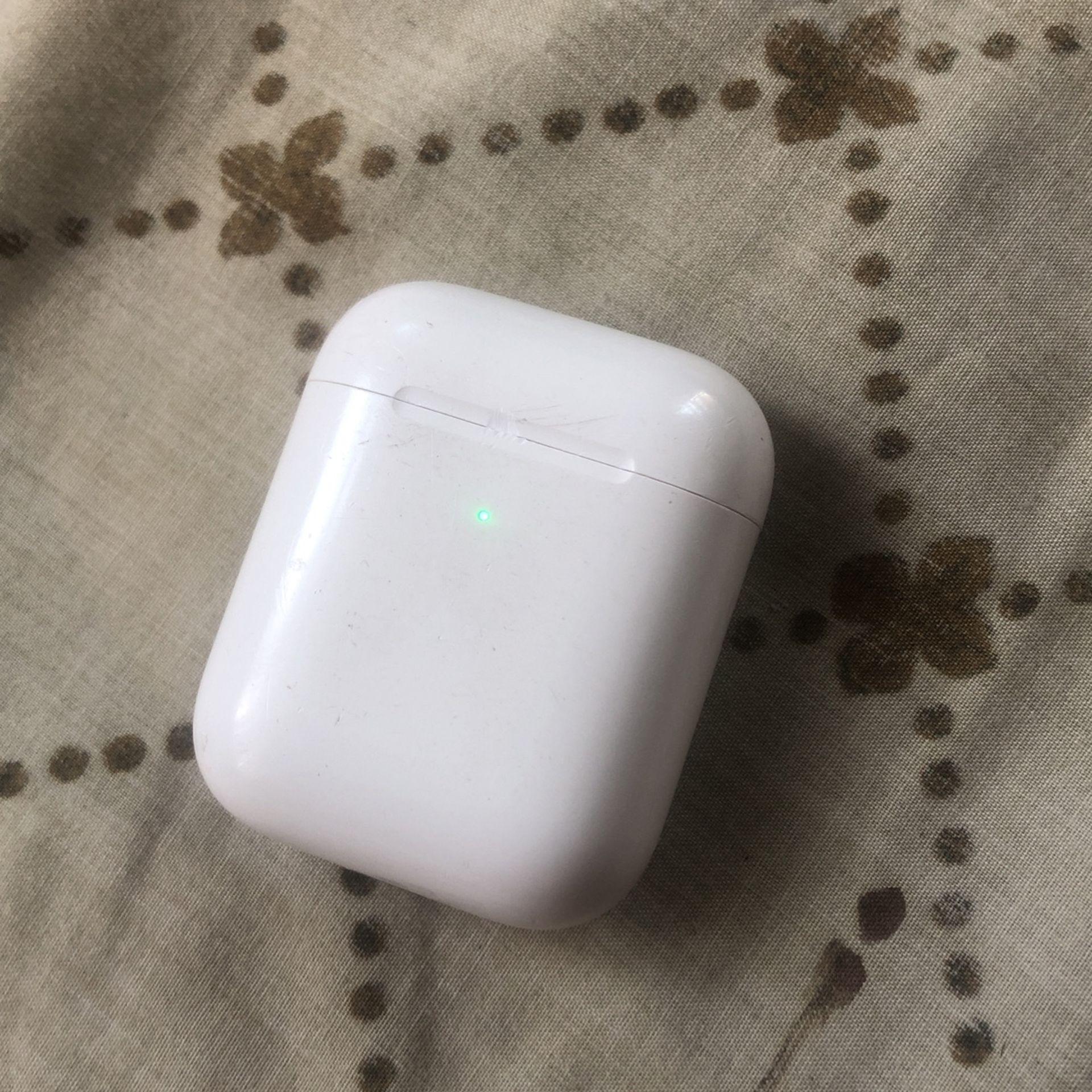 Apple AirPods Gen 2 