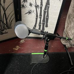 Shure Beta 52A with Stand & Cable