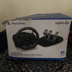 Logitech G923 Racing Wheel and Pedals