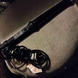 Lionesses Curling Iron