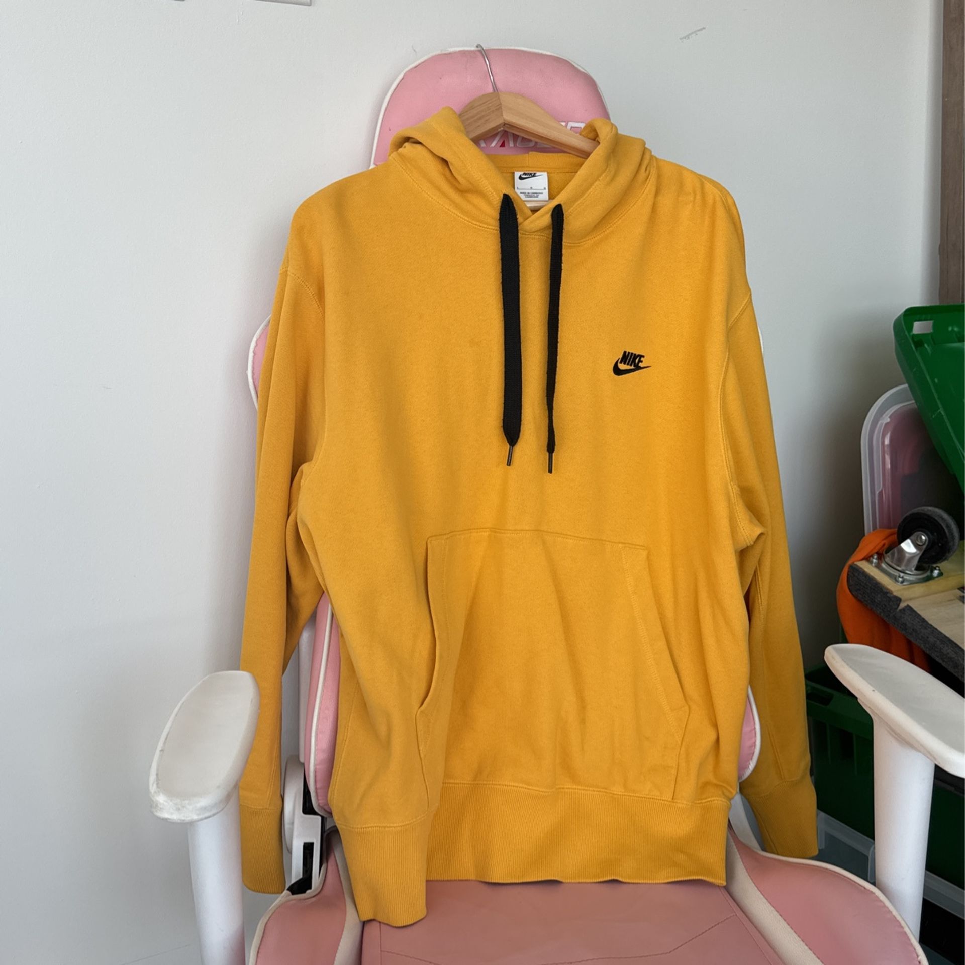 Nike hoodie Men’s L
