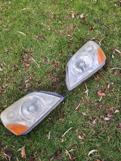02-05 Honda Pilot Headlights