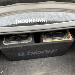 Kicker S12L7s In Spec Box 