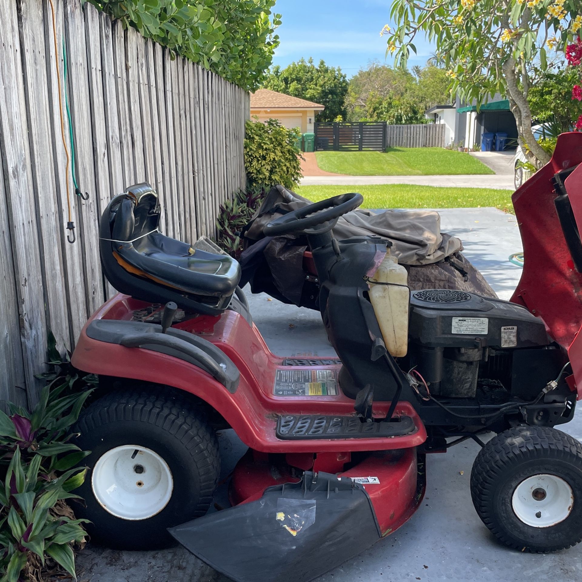 TORO  LX. 425   Twin Cam