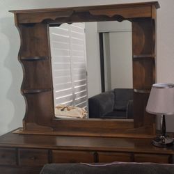 WOOD DRESSER