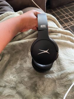 Headphones work good