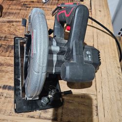 Hyper Tough Corded Circular Saw with new blade