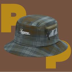 Supreme GORE-TEX Tech Crusher