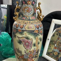 Large Chinese Vase 