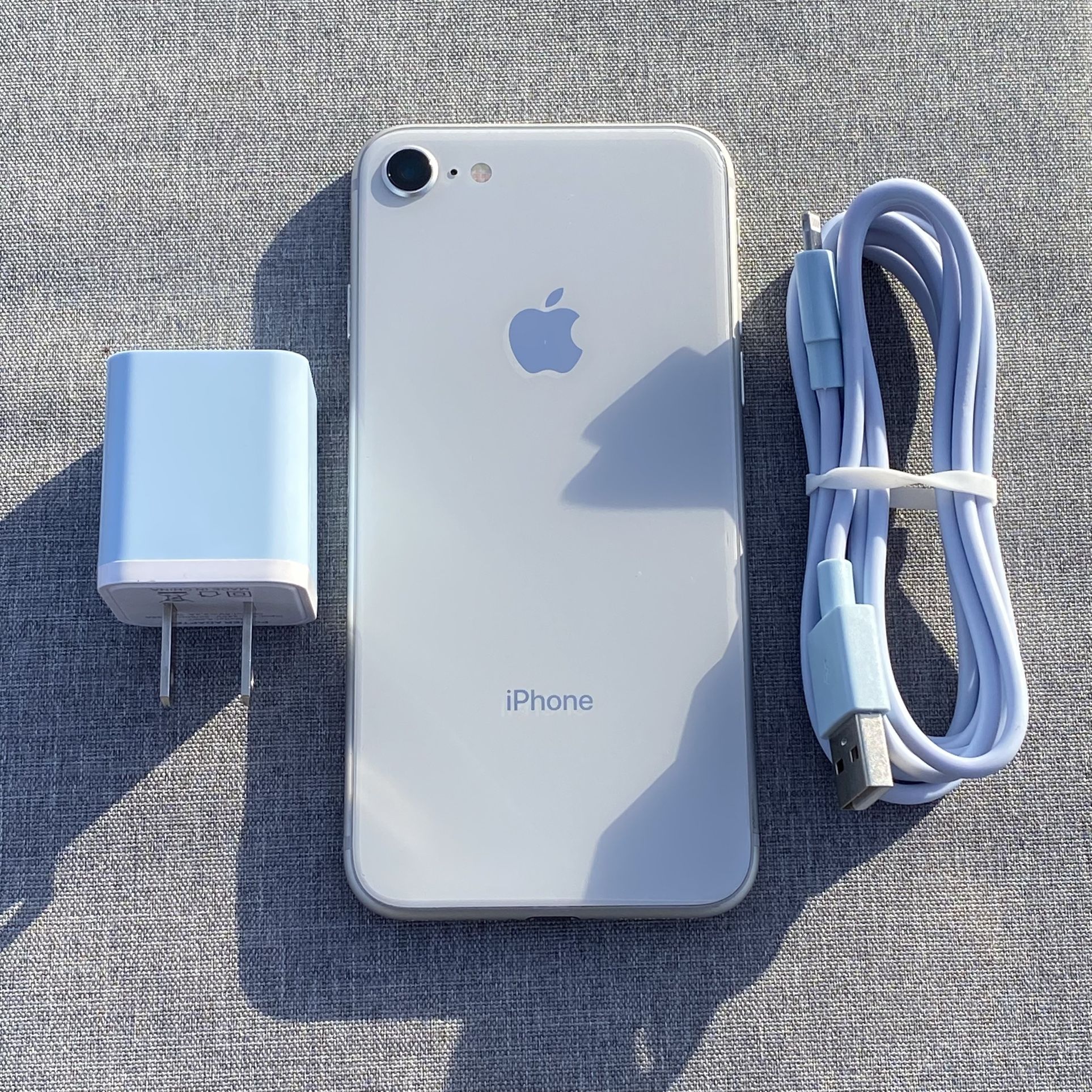 iPhone 8 64gb UNLOCKED Like New