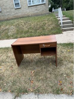 Free desk