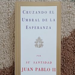 Cruzando el Umbral de La Esperanza Book