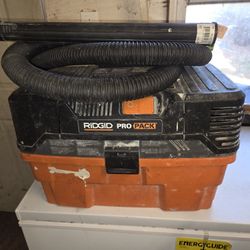 RIDGID WD45500 Wet Dry Vacuum 4.5 Gallon With Hose And Extension Wand