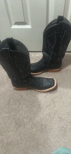 Caiman boots