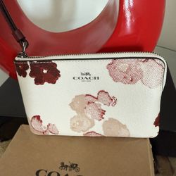 Pretty  Coach Mini Zip Case  ! Brand New ( Ask  For Price)