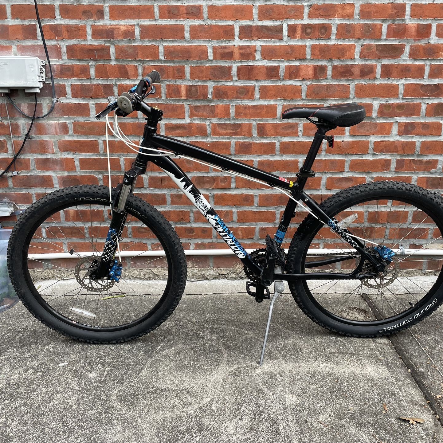 Used Specialized HardRock Mountain Bike For Sale for Sale in