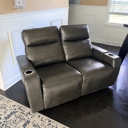 Double electric recliner with Cup holder