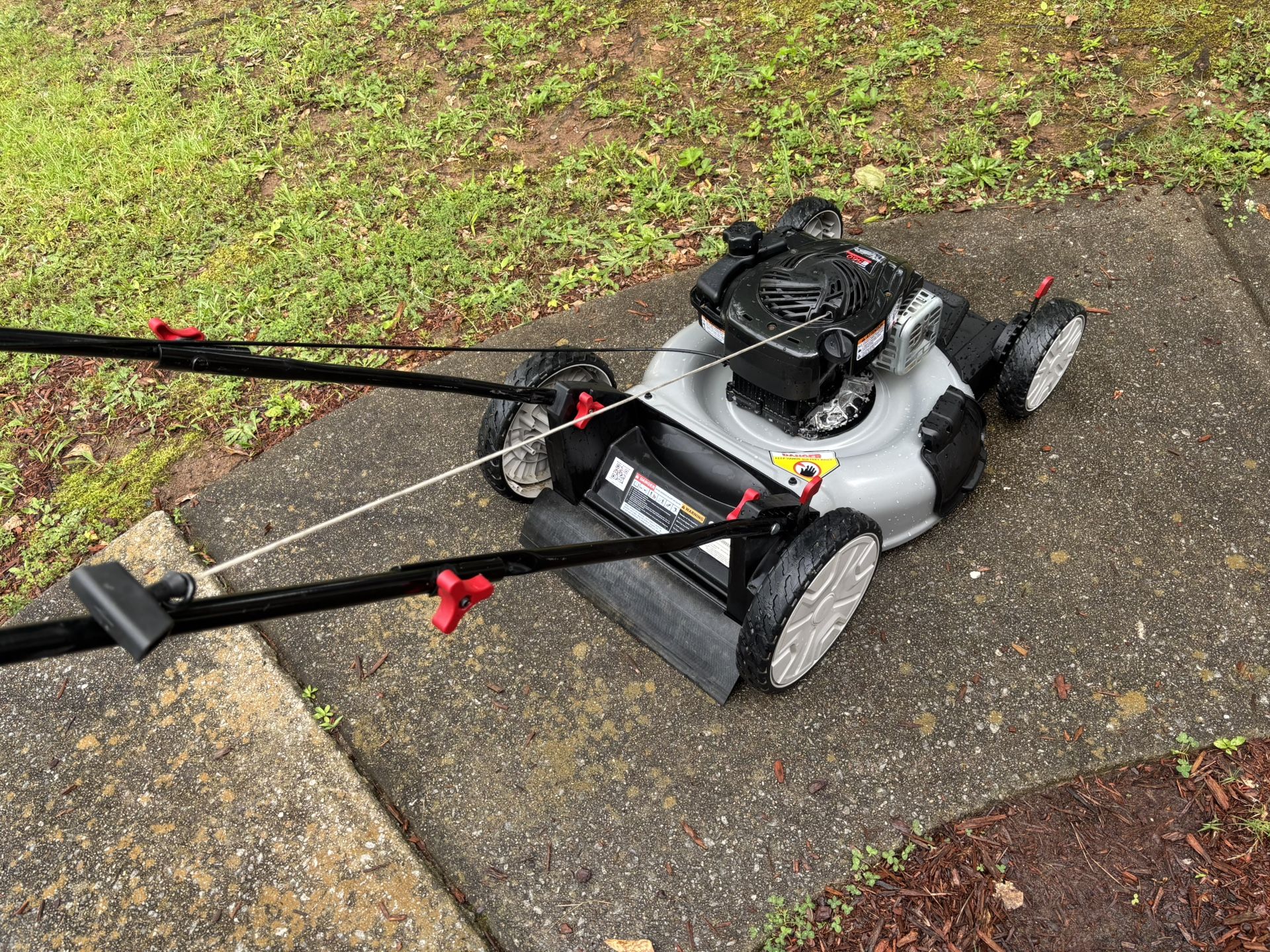 MURRAY. E550 / 140cc Push Lawn Mower