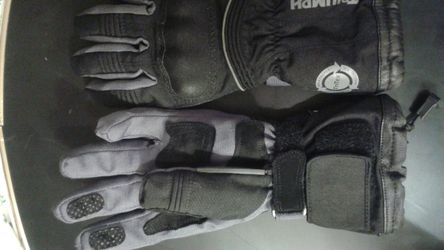 Triumph riding gloves