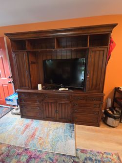 Tv cabinet